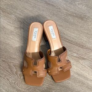 Steve Madden H sandals